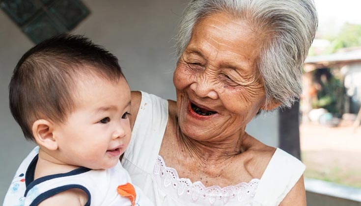 Nằm mơ thấy bà nội đang nói chuyện với mình