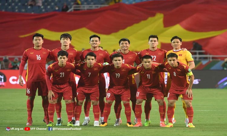 Mẹo và lưu ý khi bắt kèo bóng đá tại MV88